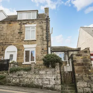 5 Green Lane , Whitby United Kingdom